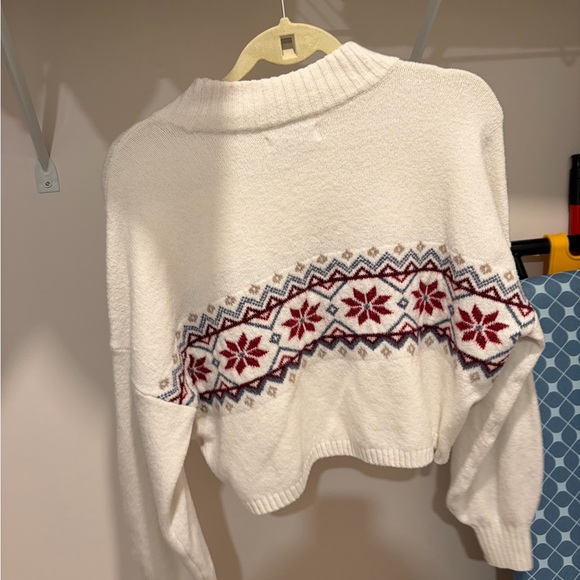 Hollister Cream and Red Geometric Sweater - Picture 4 of 4